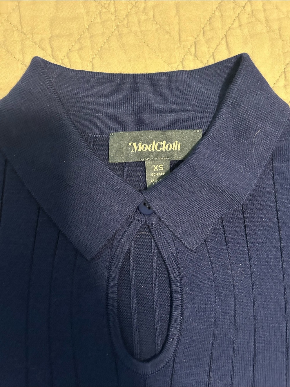 NWT ModCloth One Good Turn Keyhole Sweater Top Navy - Picture 3 of 3